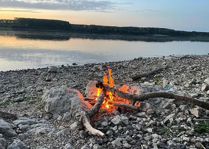 Луксозна вила Къща за гости (Залезът) Tutrakan